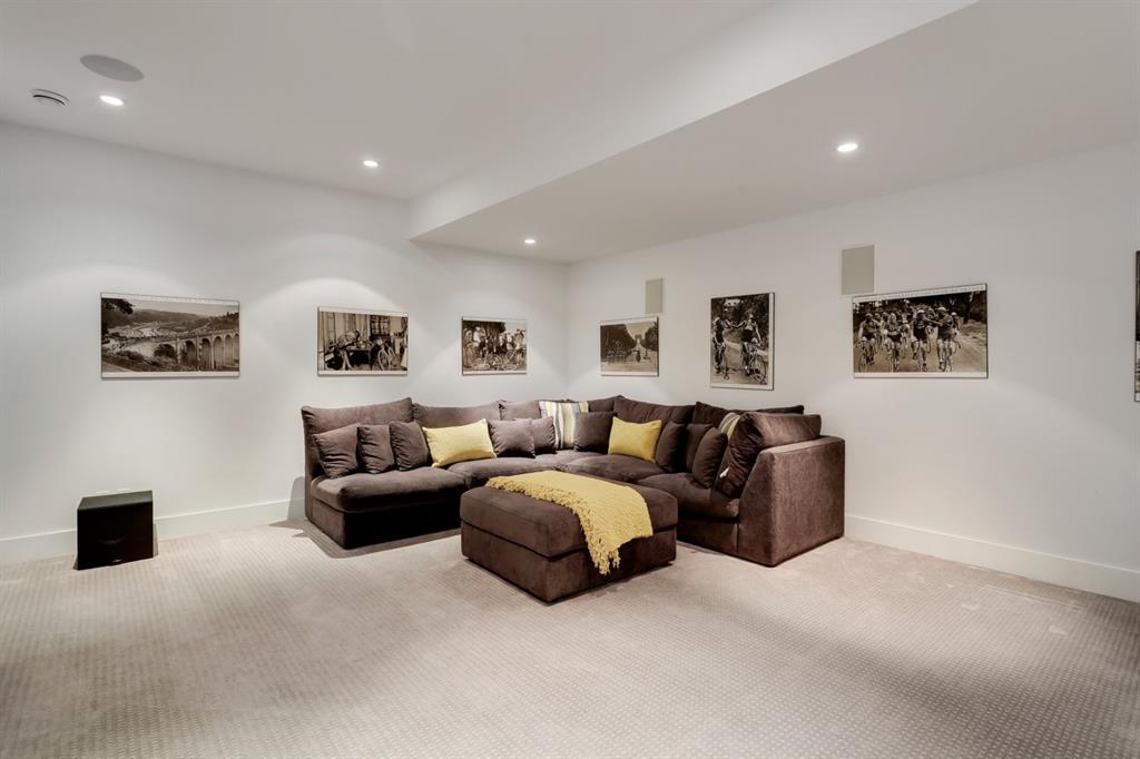 2112 29 Avenue SW, Calgary