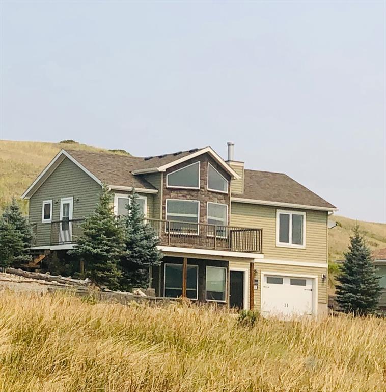 619 Chinook Cres in CASTLEVIEW RIDGE Estates