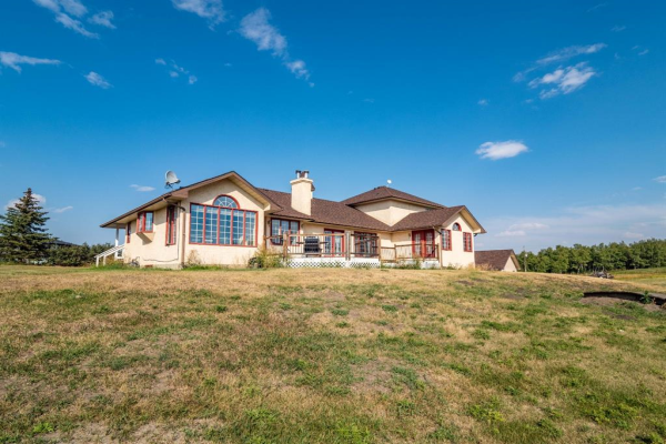 21047 Dunbow Road E, Rural Foothills County