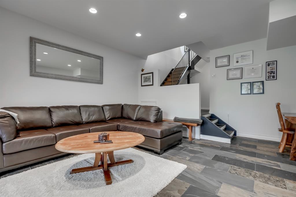 Listing A1220941 - Large Photo # 32