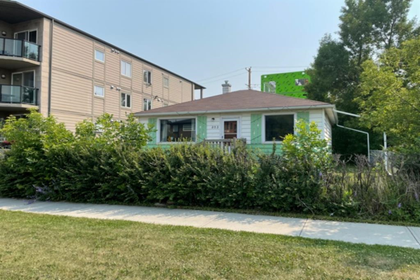 203 17 Avenue NE, Calgary