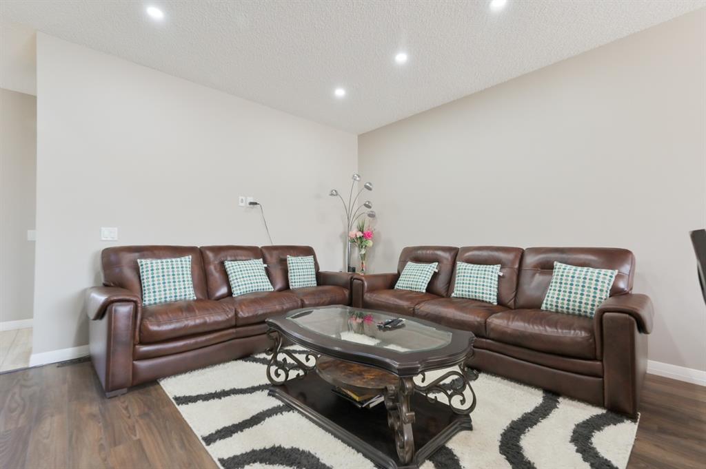 Listing A1251292 - Large Photo # 3