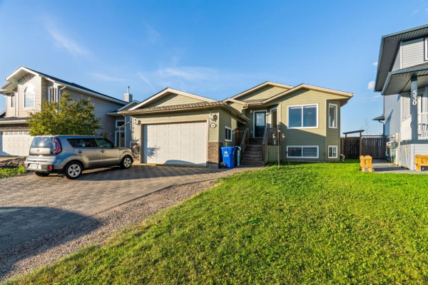 534 Athabasca Avenue, Fort McMurray