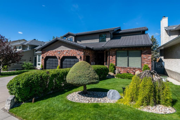 916 Woodbine Boulevard SW, Calgary
