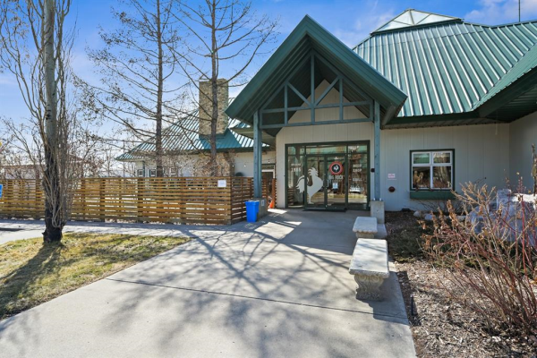 5555 76 Avenue SE, Calgary