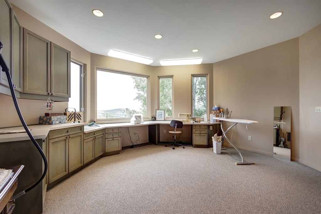290254 96 Street W, #10