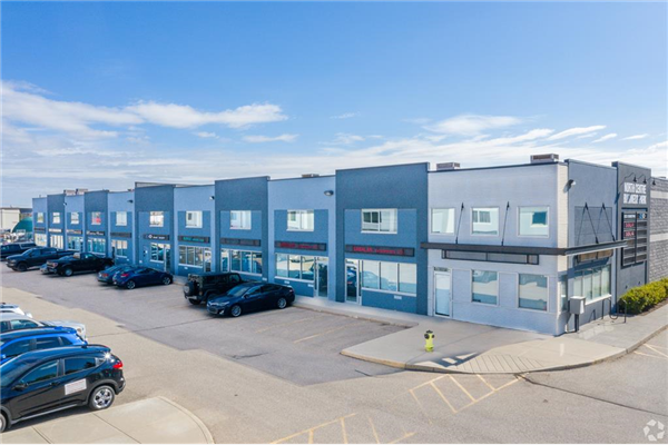 2750 3 Avenue NE, Calgary