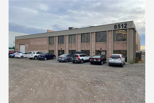 8512 44 Street SE, Calgary