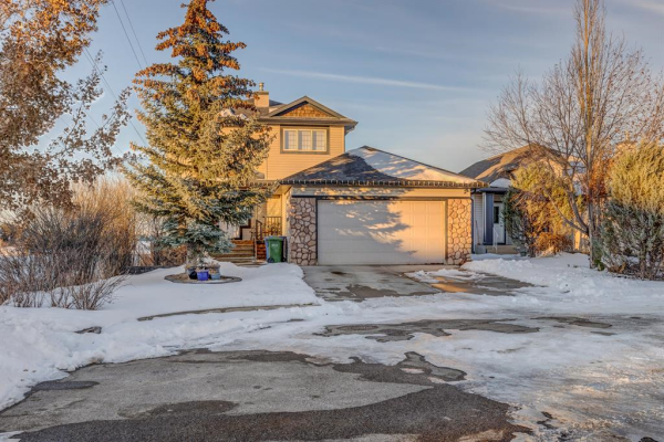 158 LAKEVIEW INLET, Chestermere