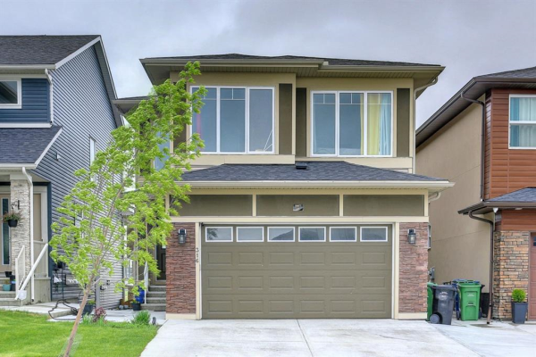 316 Corner Meadows Manor NE, Calgary