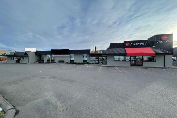 108 EDMONTON Trail NE, Airdrie