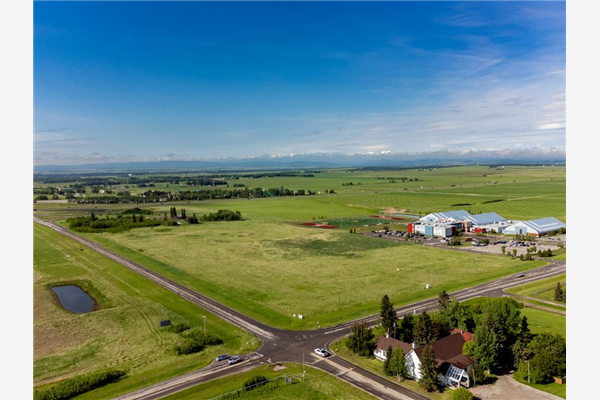 33019 Township Road 250, Rural Rocky View County