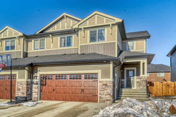 612 Edgefield Gate, Strathmore