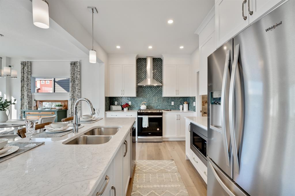 1301 Bayview Point