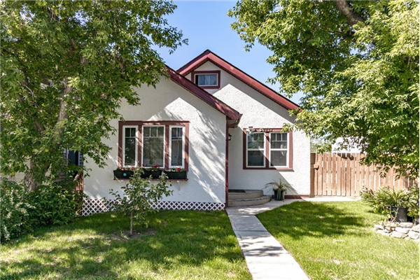 2832 15 Avenue SE, Calgary
