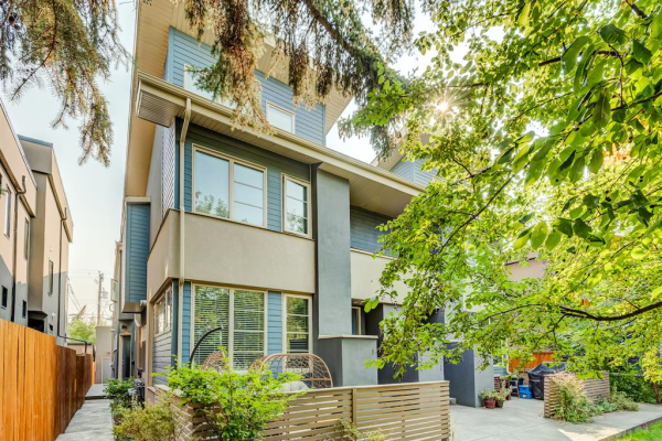1930 36 Street SW, Calgary