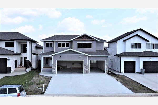 8105 121 Street, Grande Prairie