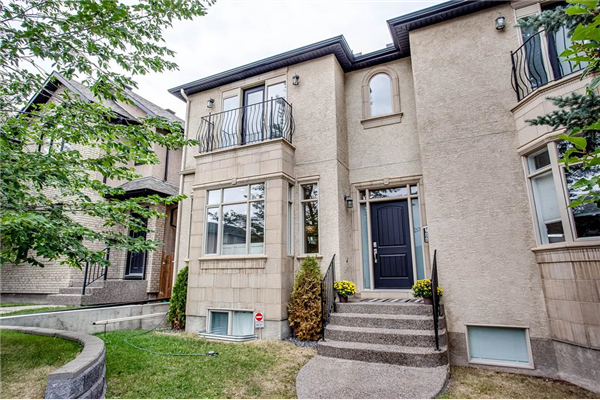 704 24 Avenue NW, Calgary