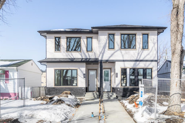 2526 4 Avenue NW, Calgary