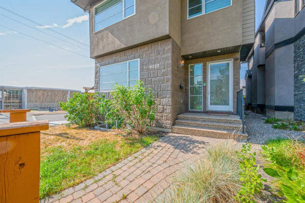 5027 21A Street SW, Calgary