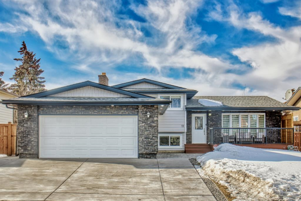 11 Pineland Close NE, Calgary