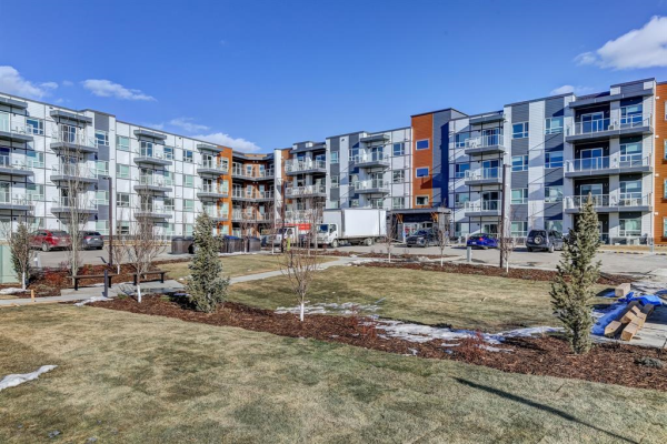 360 Harvest Hills Way NE, Calgary