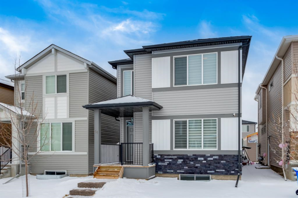 51 Cornerbrook Avenue NE, Calgary