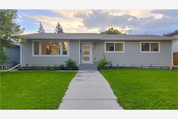 8611 7 Street SW, Calgary