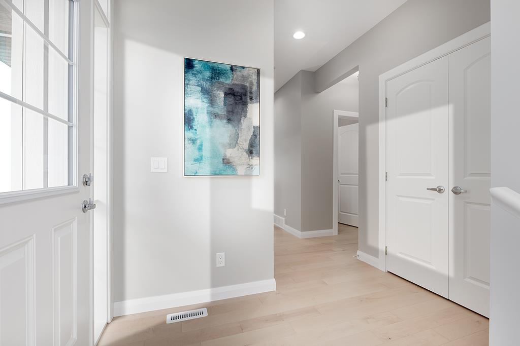 573 Rivercrest View