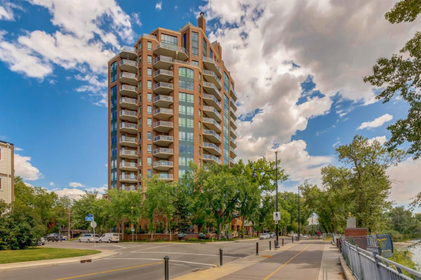 228 26 Avenue SW, Calgary