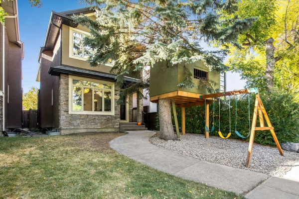 2015 48 Avenue SW, Calgary