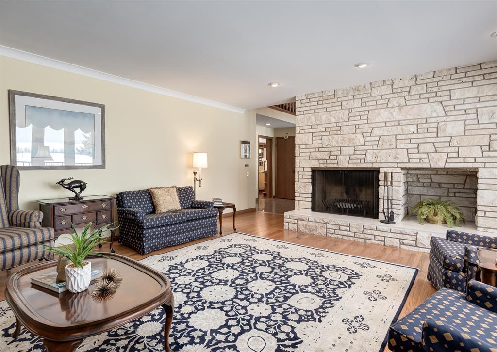 Listing A2028423 - Large Photo # 3