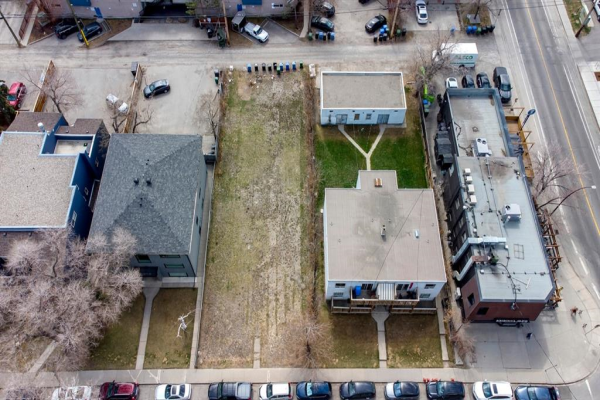 2039 34 Avenue SW, Calgary