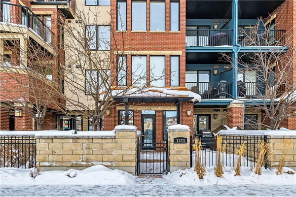 1321 Kensington Close NW, Calgary