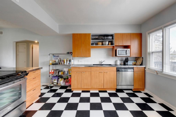 1634 18 Avenue NW, Calgary