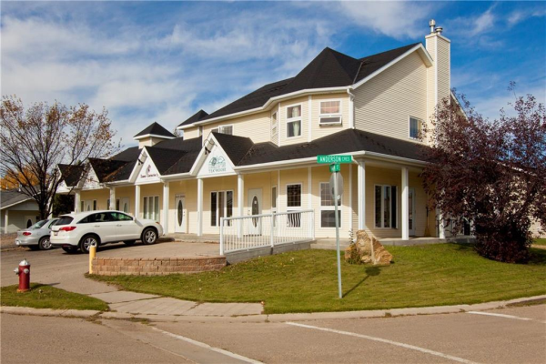 902 MAIN Street, Three Hills