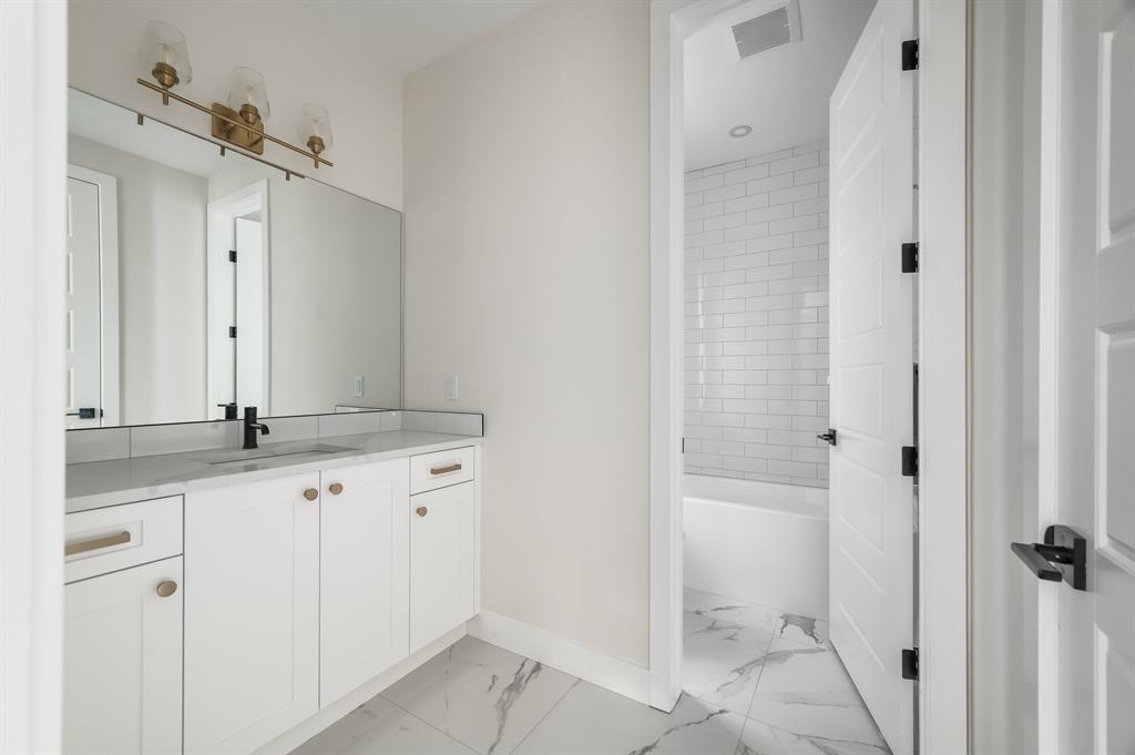 Listing A2031003 - Large Photo # 25