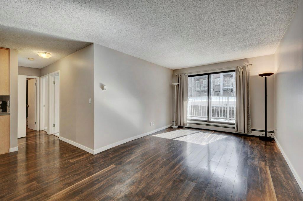 Listing A2031364 - Large Photo # 3