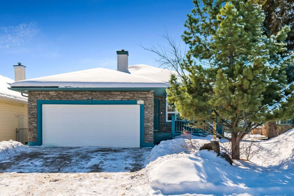 214 Cimarron Court, Okotoks