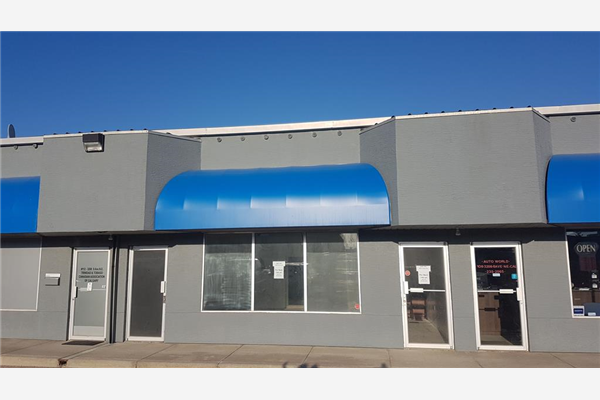 3208 8 Avenue NE, Calgary