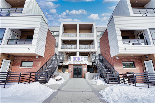 120 18 Avenue SW, Calgary
