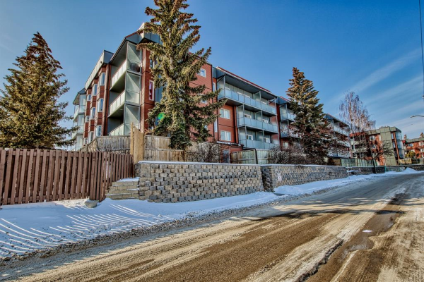 335 Garry Crescent NE, Calgary