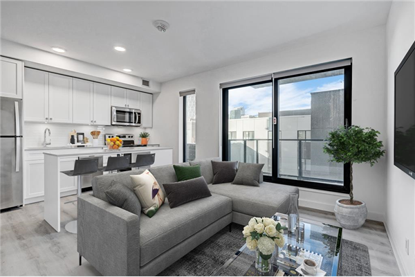 123 4 Street NE, Calgary