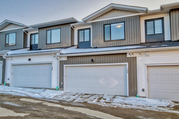 106 Crestridge Hill SW, Calgary