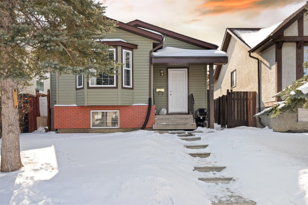 73 Taraglen Road NE, Calgary