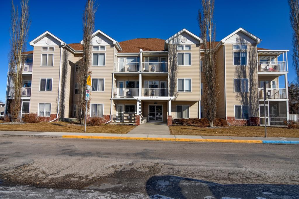 7720 39 Avenue NW, Calgary