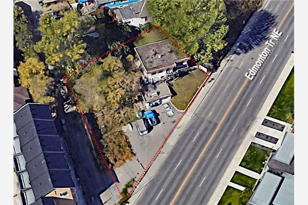 411 & 415 Edmonton Trail NE, Calgary