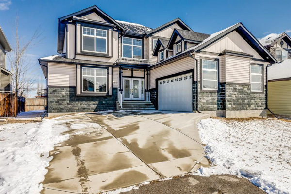 706 Canoe Avenue SW, Airdrie