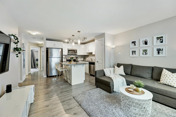 1007 Cranbrook Walk SE, Calgary
