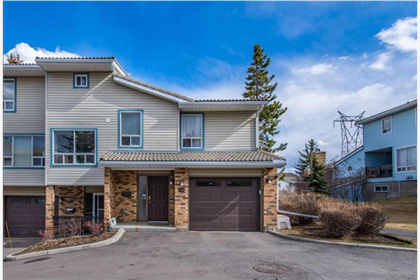 316 Coachway Lane SW, Calgary